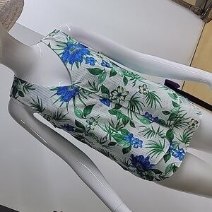 🌈Tamara H. Sleeveless Floralcore V Neckline Top Size Small